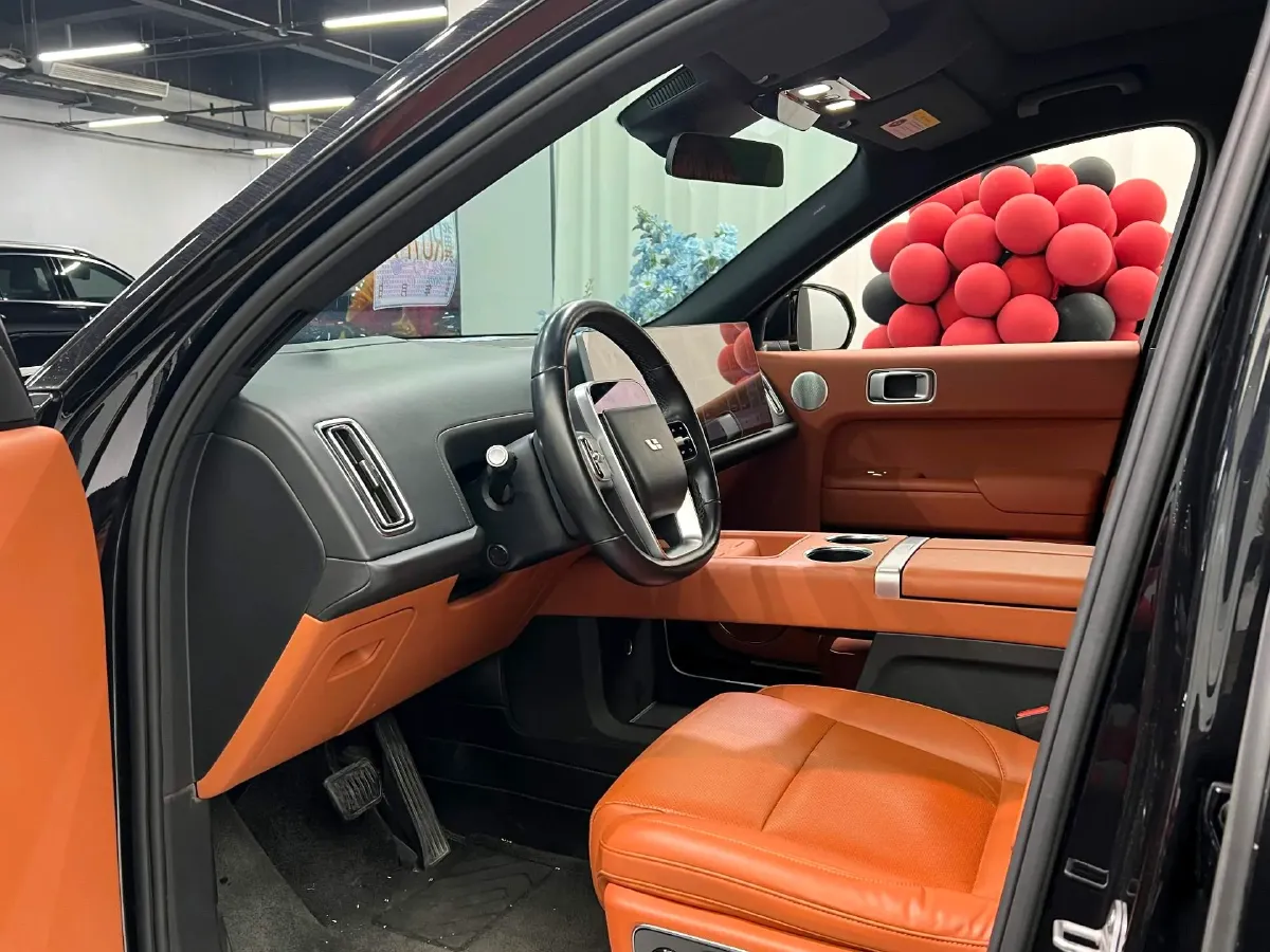 2023 Li L8 Range Extended 154HP REEV 40.9KWH,autocango,china used car exporter,china ev exporter,chinese used car exporter,chinese used ev exporter