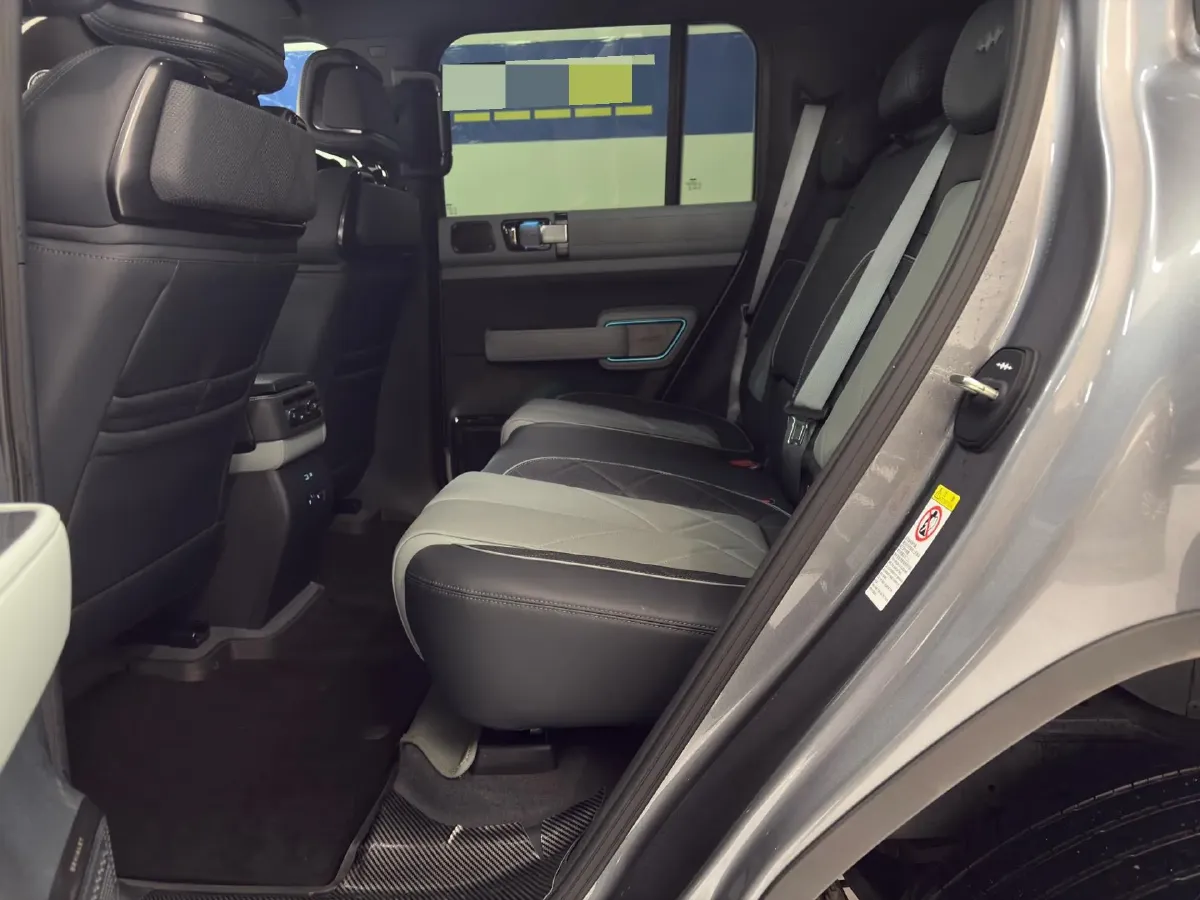 2023 FangChengBao Bao 5 1.5T 194HP L4 E-CVT PHEV 31.8KWH,autocango,china used car exporter,china ev exporter,chinese used car exporter,chinese used ev exporter