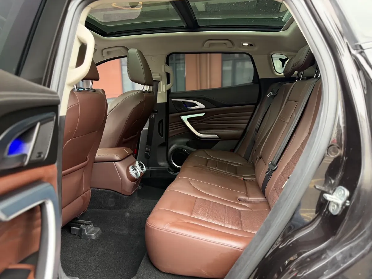 2019 WEY VV7 2.0T 234HP L4 7DCT,autocango,china used car exporter,china ev exporter,chinese used car exporter,chinese used ev exporter