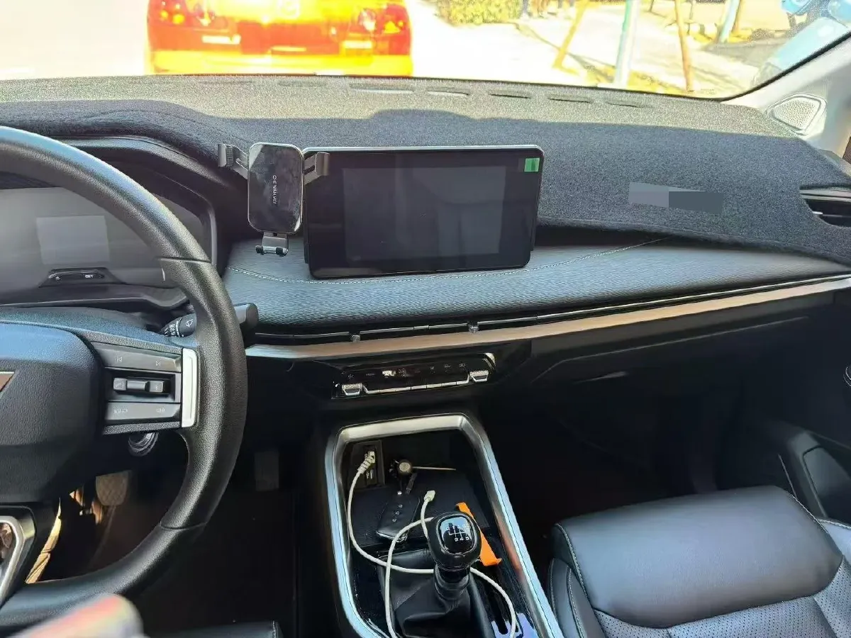 2022 WuLing JiaChen 1.5T 147HP L4 6MT,autocango,china used car exporter,china ev exporter,chinese used car exporter,chinese used ev exporter