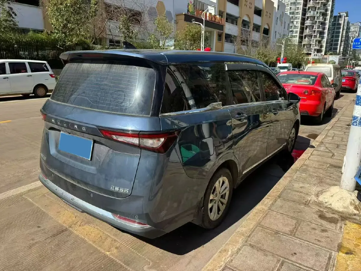 2022 WuLing JiaChen 1.5T 147HP L4 6MT,autocango,china used car exporter,china ev exporter,chinese used car exporter,chinese used ev exporter