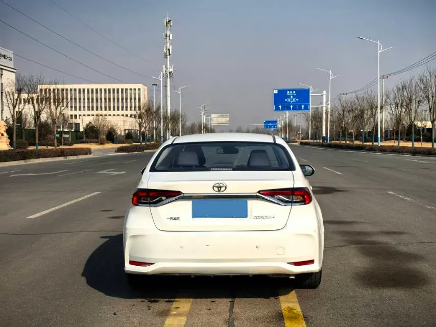 2021 Toyota Corolla 1.2T 116HP L4 CVT,autocango,china used car exporter,china ev exporter,chinese used car exporter,chinese used ev exporter
