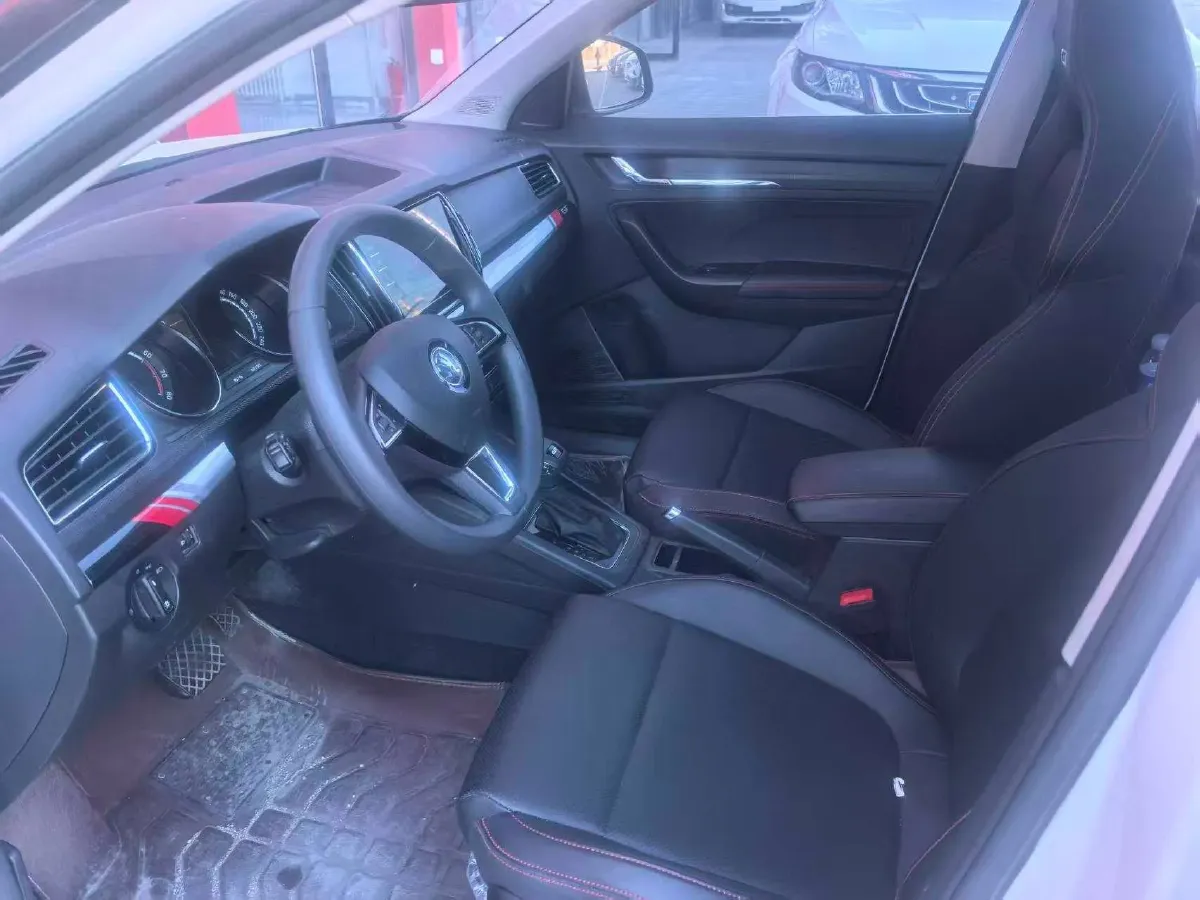 2022 Skoda Kamiq 1.5L 112HP L4 6AT,autocango,china used car exporter,china ev exporter,chinese used car exporter,chinese used ev exporter