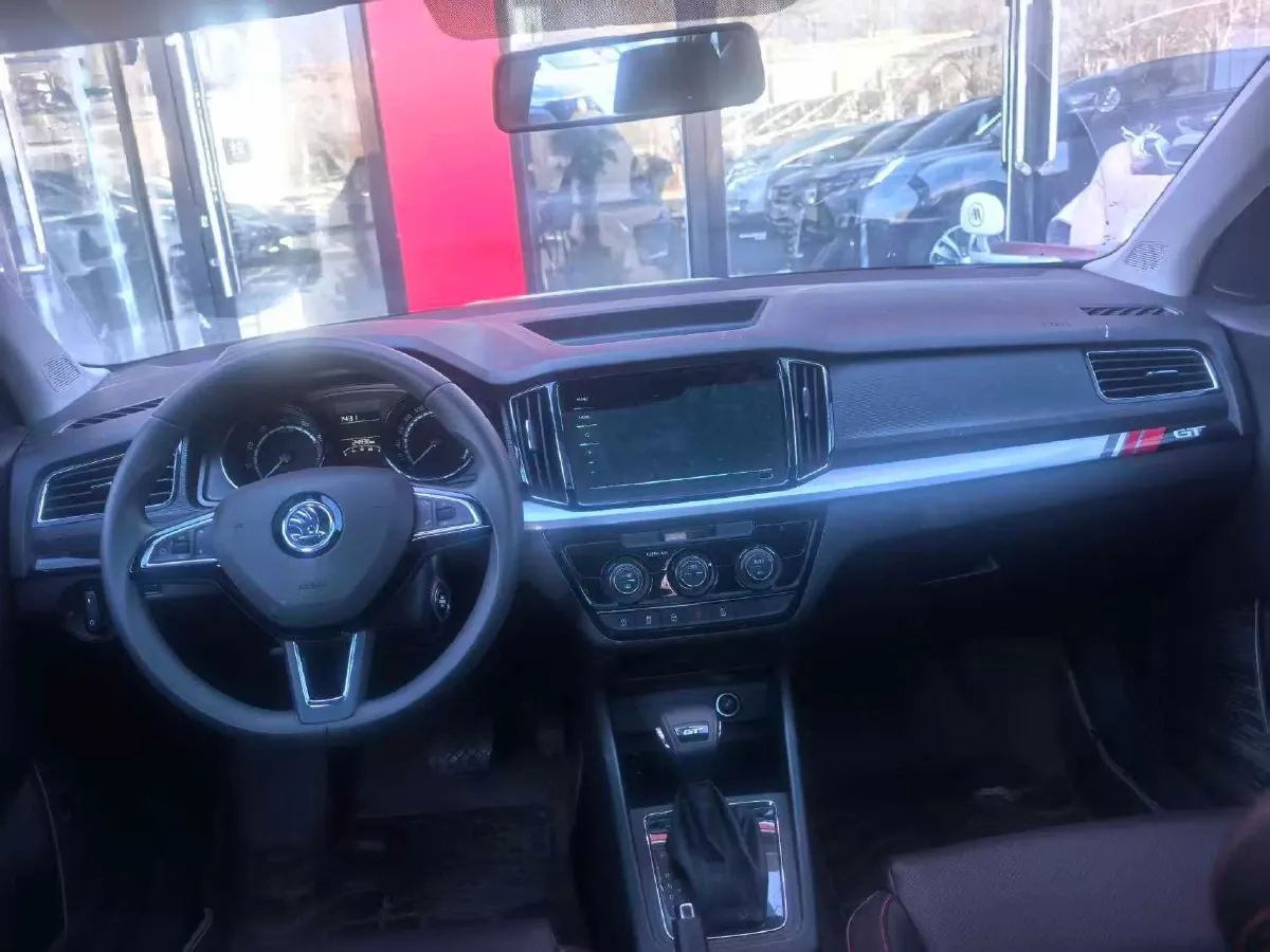 2022 Skoda Kamiq 1.5L 112HP L4 6AT,autocango,china used car exporter,china ev exporter,chinese used car exporter,chinese used ev exporter