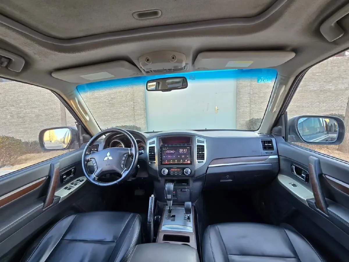 2019 Mitsubishi Pajero 3.0L 174HP V6 5AT,autocango,china used car exporter,china ev exporter,chinese used car exporter,chinese used ev exporter