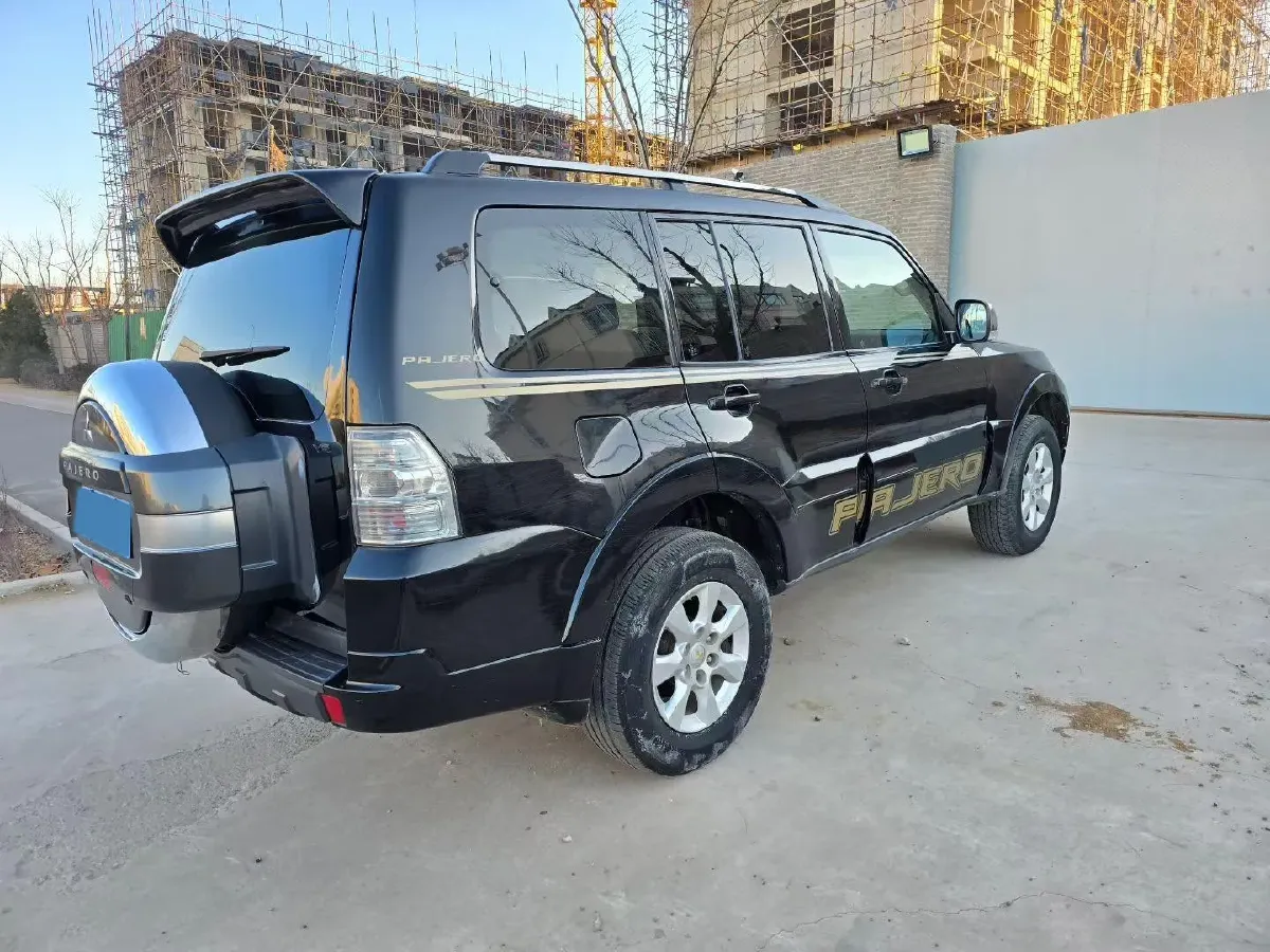 2019 Mitsubishi Pajero 3.0L 174HP V6 5AT,autocango,china used car exporter,china ev exporter,chinese used car exporter,chinese used ev exporter