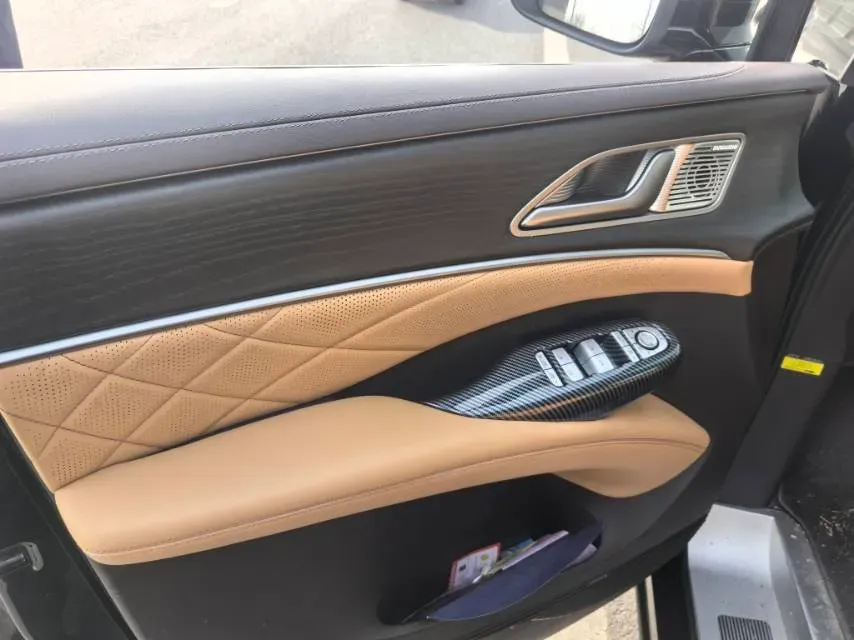 2024 Denza D9 1.5T 139HP L4 E-CVT PHEV 40KWH,autocango,china used car exporter,china ev exporter,chinese used car exporter,chinese used ev exporter