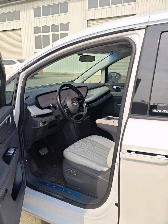 2025 Buick GL8 2.0T 237HP L4 9AT,autocango,china used car exporter,china ev exporter,chinese used car exporter,chinese used ev exporter