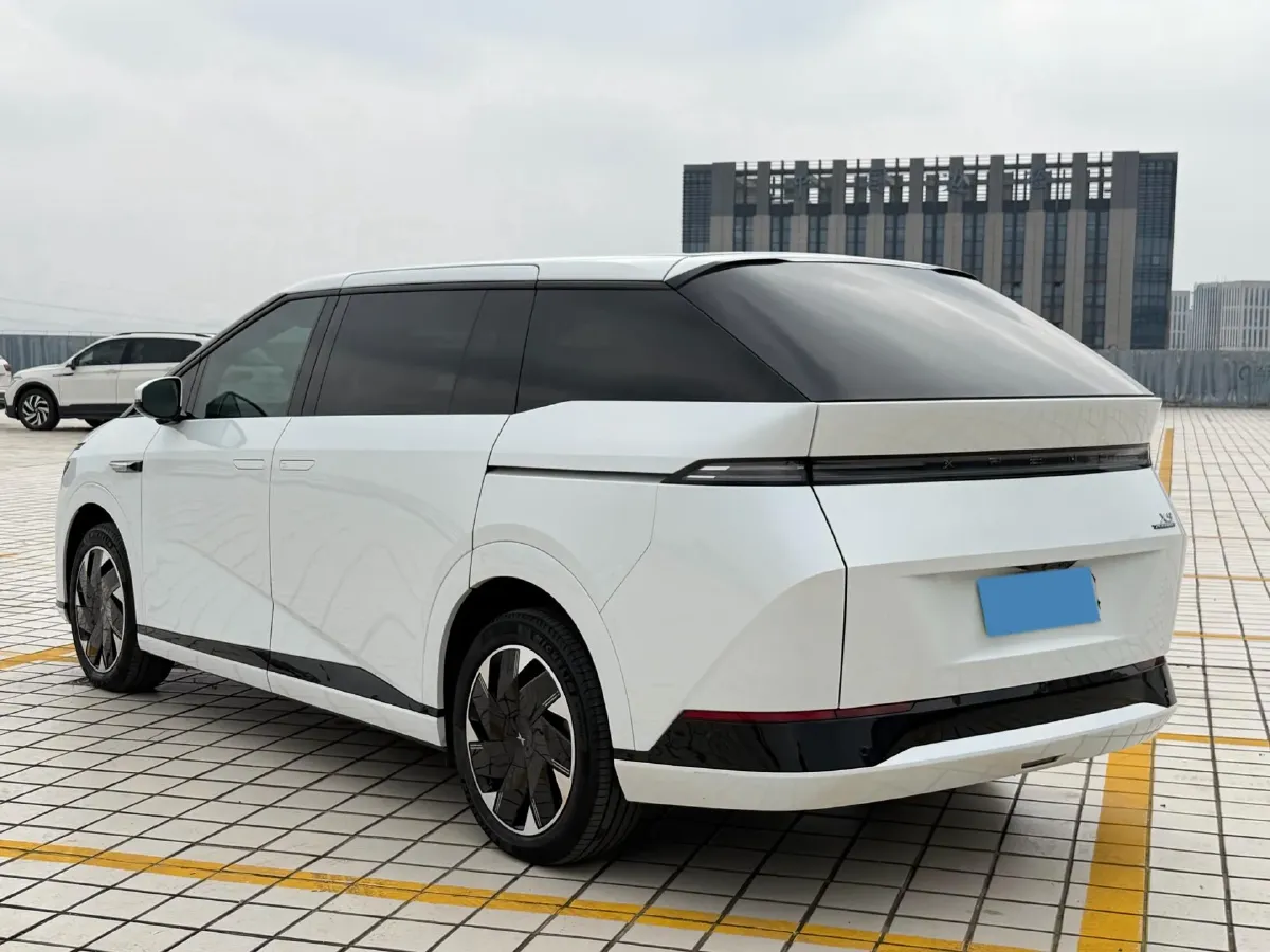 2024 Xpeng X9 BEV 101.5KWH,autocango,china used car exporter,china ev exporter,chinese used car exporter,chinese used ev exporter