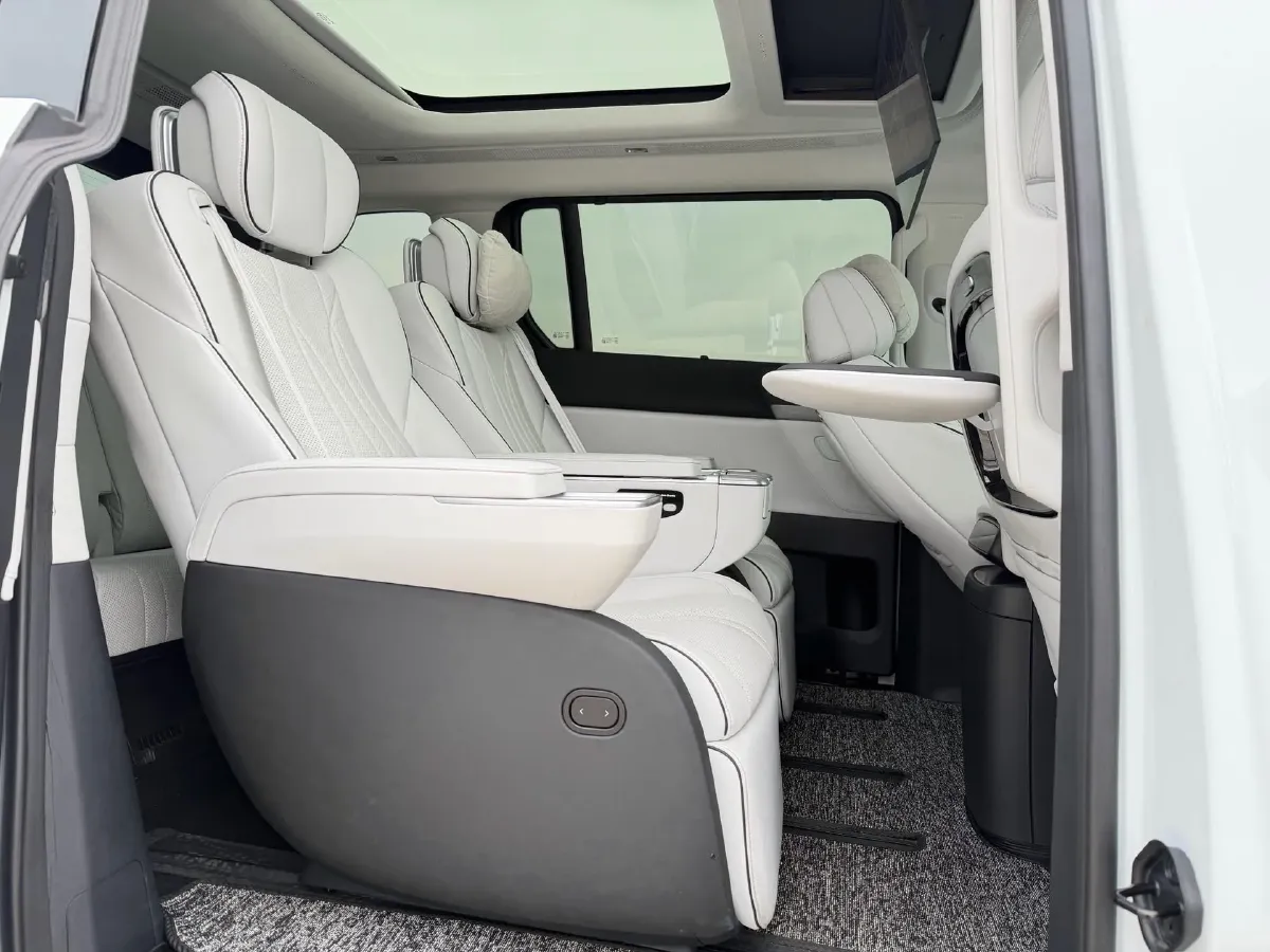 2024 Xpeng X9 BEV 101.5KWH,autocango,china used car exporter,china ev exporter,chinese used car exporter,chinese used ev exporter