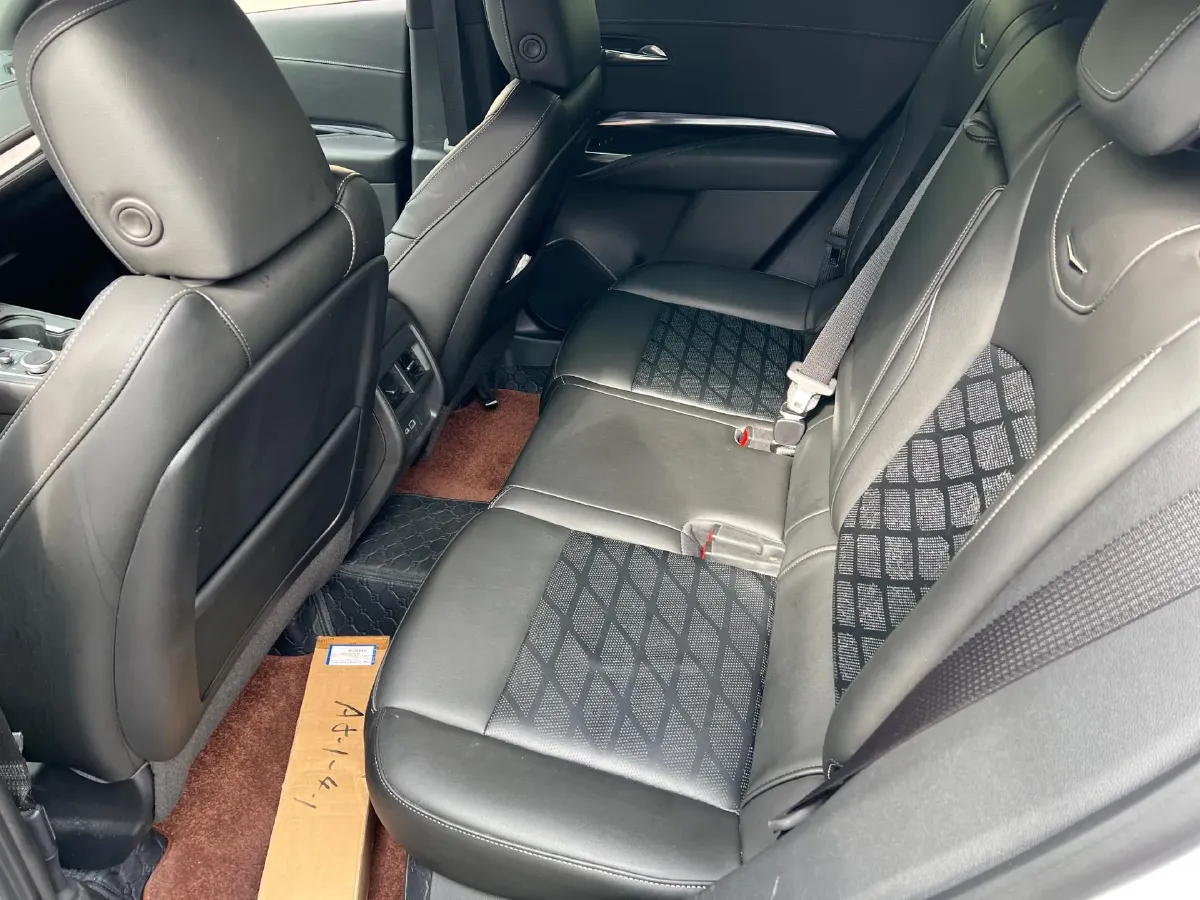 2022 Cadillac XT4 2.0T 237HP L4 9AT,autocango,china used car exporter,china ev exporter,chinese used car exporter,chinese used ev exporter