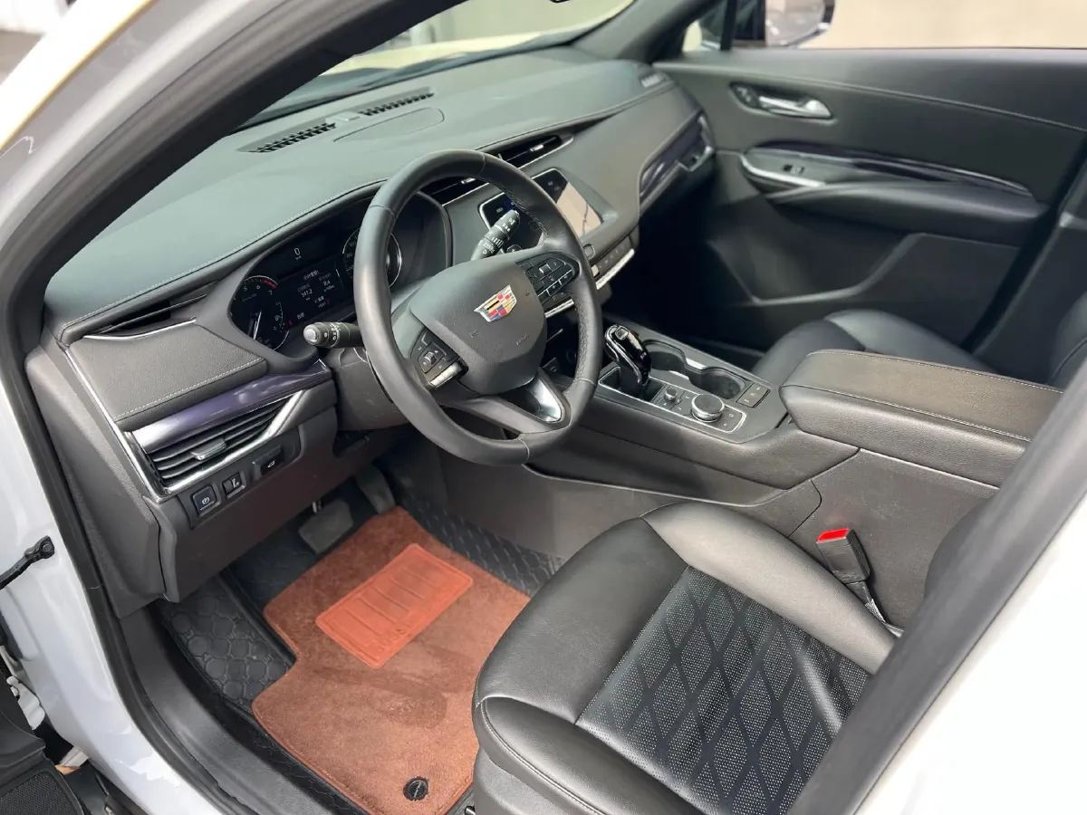 2022 Cadillac XT4 2.0T 237HP L4 9AT,autocango,china used car exporter,china ev exporter,chinese used car exporter,chinese used ev exporter