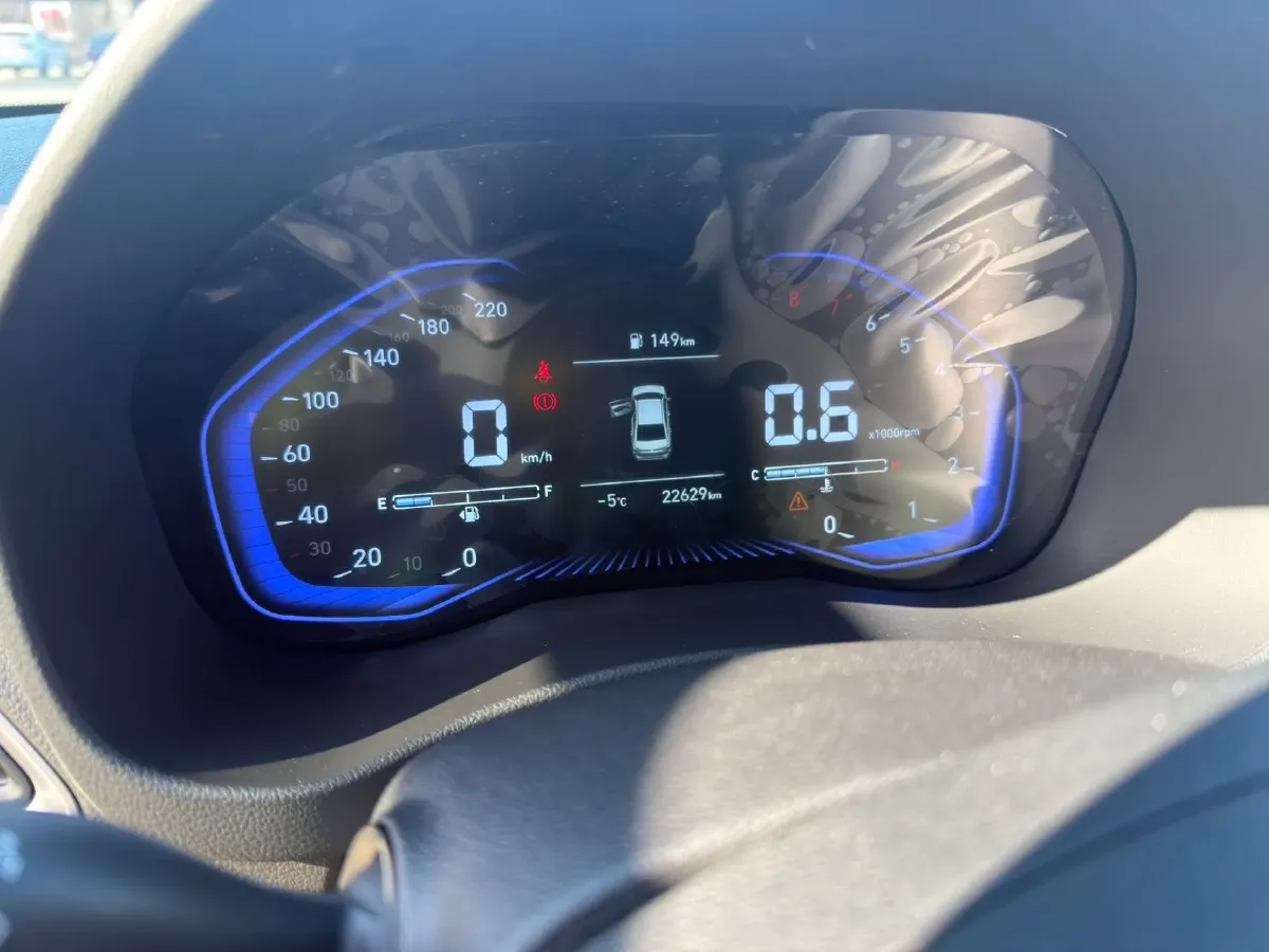 2020 Hyundai Verna 1.4L 100HP L4 6MT,autocango,china used car exporter,china ev exporter,chinese used car exporter,chinese used ev exporter