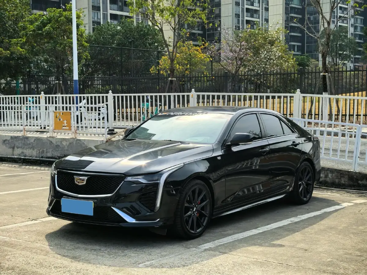 2022 Cadillac CT4 2.0T 237HP L4 8AT