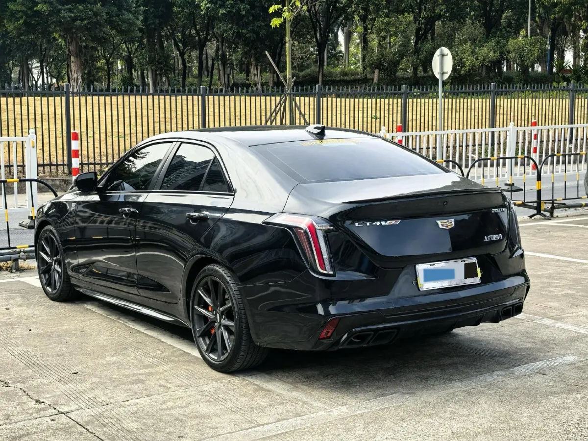 2022 Cadillac CT4 2.0T 237HP L4 8AT,autocango,china used car exporter,china ev exporter,chinese used car exporter,chinese used ev exporter