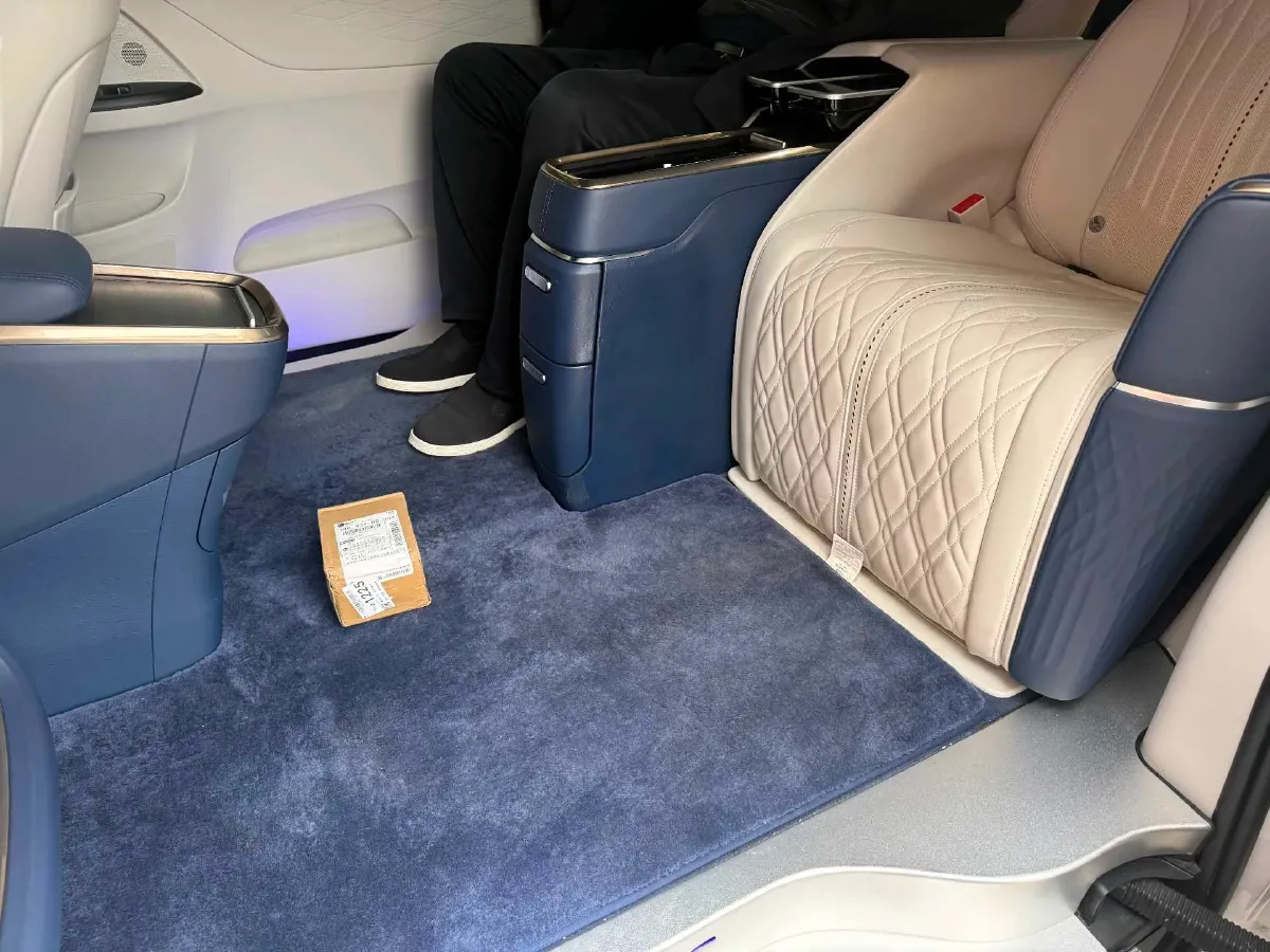 2023 Buick GL8 2.0T 237HP L4 9AT,autocango,china used car exporter,china ev exporter,chinese used car exporter,chinese used ev exporter