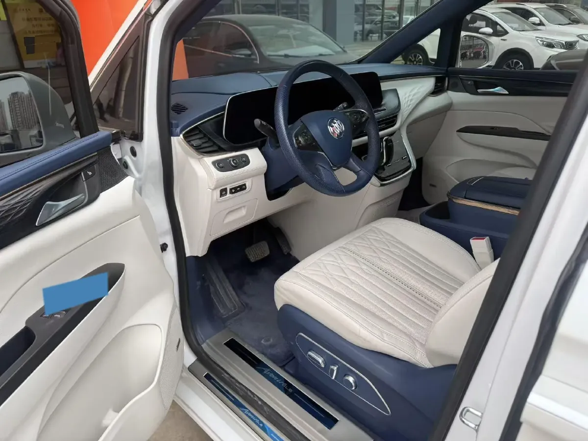 2023 Buick GL8 2.0T 237HP L4 9AT,autocango,china used car exporter,china ev exporter,chinese used car exporter,chinese used ev exporter
