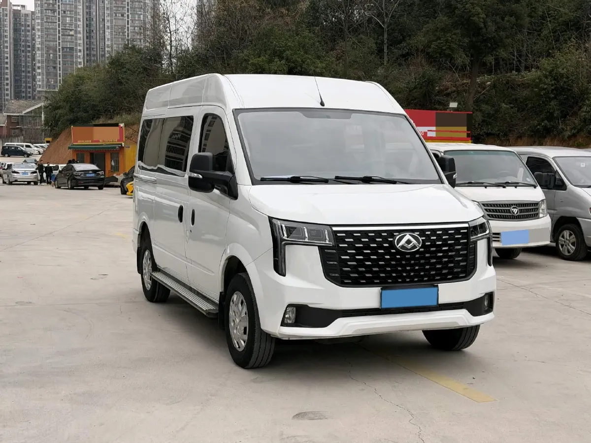 2019 MAXUS XinTu V80 2.5T 136HP L4 6MT,autocango,china used car exporter,china ev exporter,chinese used car exporter,chinese used ev exporter