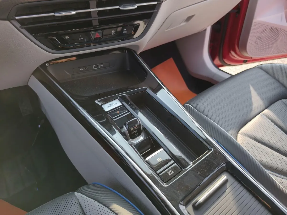 2022 Skoda Superb 2.0T 186HP L4 7DCT,autocango,china used car exporter,china ev exporter,chinese used car exporter,chinese used ev exporter