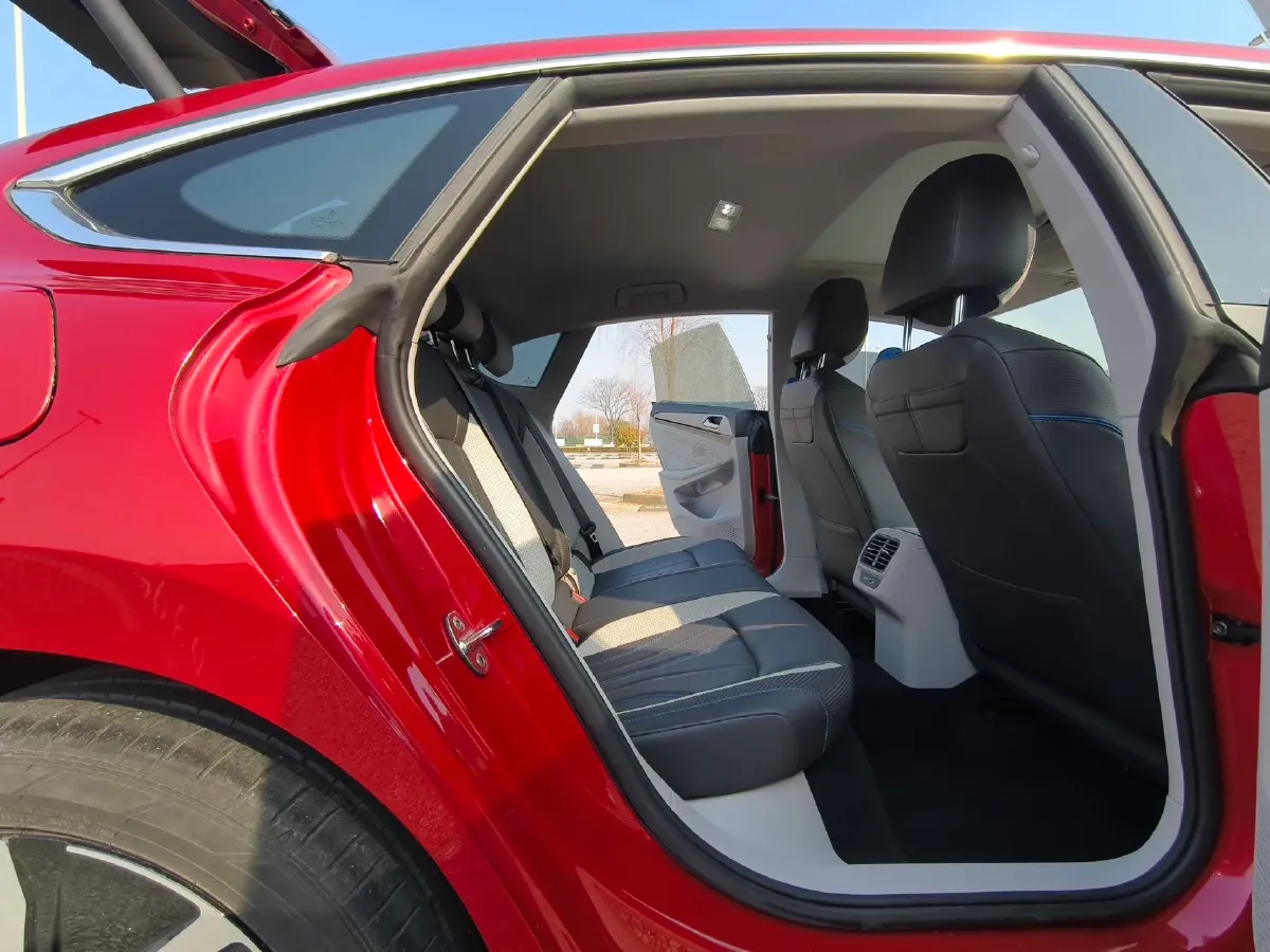 2022 Skoda Superb 2.0T 186HP L4 7DCT,autocango,china used car exporter,china ev exporter,chinese used car exporter,chinese used ev exporter