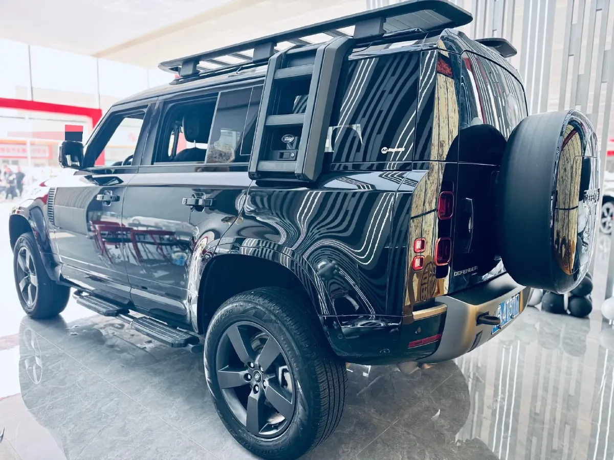 2023 Land Rover Defender 3.0T 400HP L6 8AT,autocango,china used car exporter,china ev exporter,chinese used car exporter,chinese used ev exporter