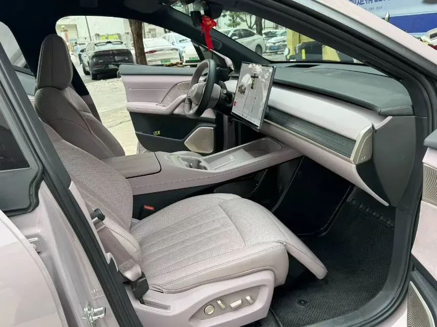 2024 ONVO L60 BEV 60KWH,autocango,china used car exporter,china ev exporter,chinese used car exporter,chinese used ev exporter