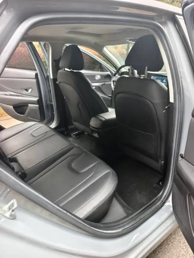 2021 Hyundai Elantra 1.5L 115HP L4 CVT,autocango,china used car exporter,china ev exporter,chinese used car exporter,chinese used ev exporter