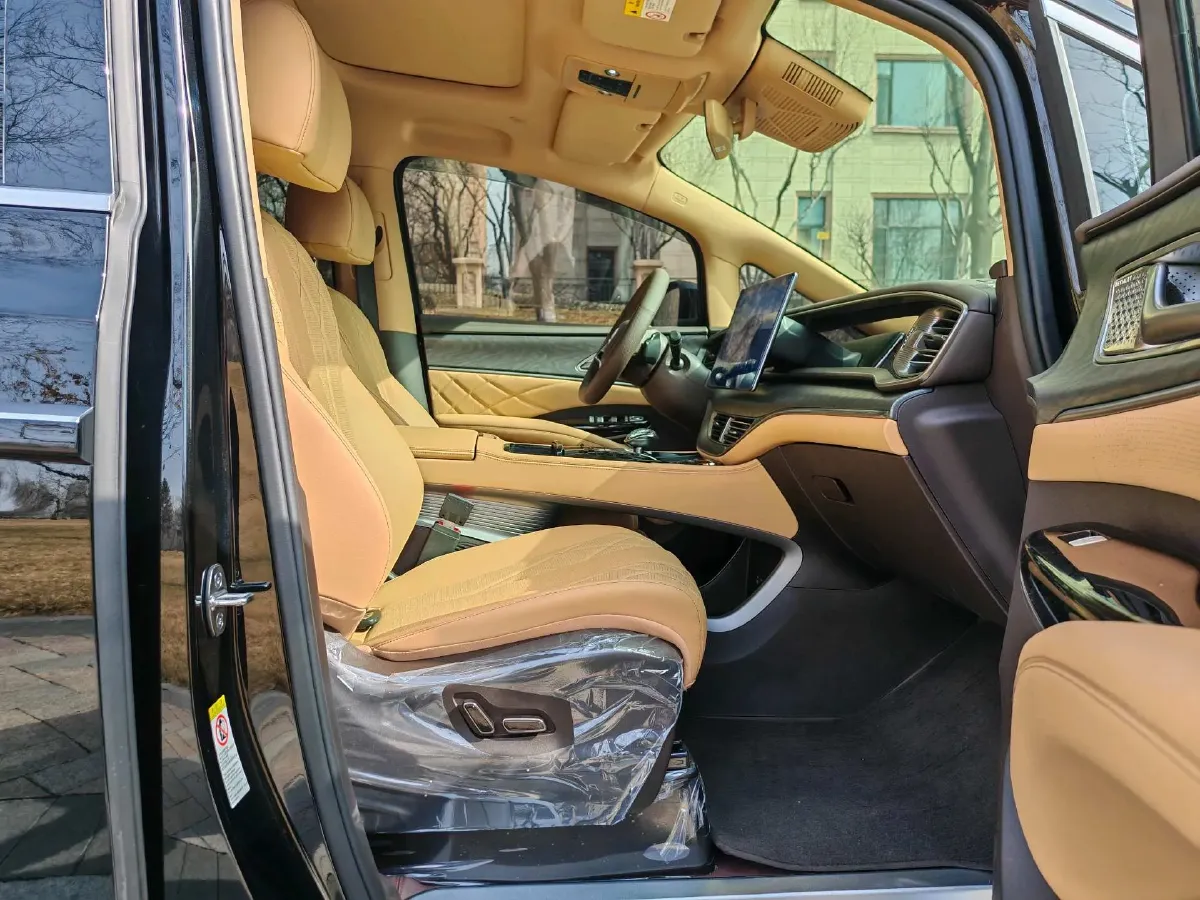 2025 Denza D9 1.5T 156HP L4 E-CVT PHEV 40KWH,autocango,china used car exporter,china ev exporter,chinese used car exporter,chinese used ev exporter