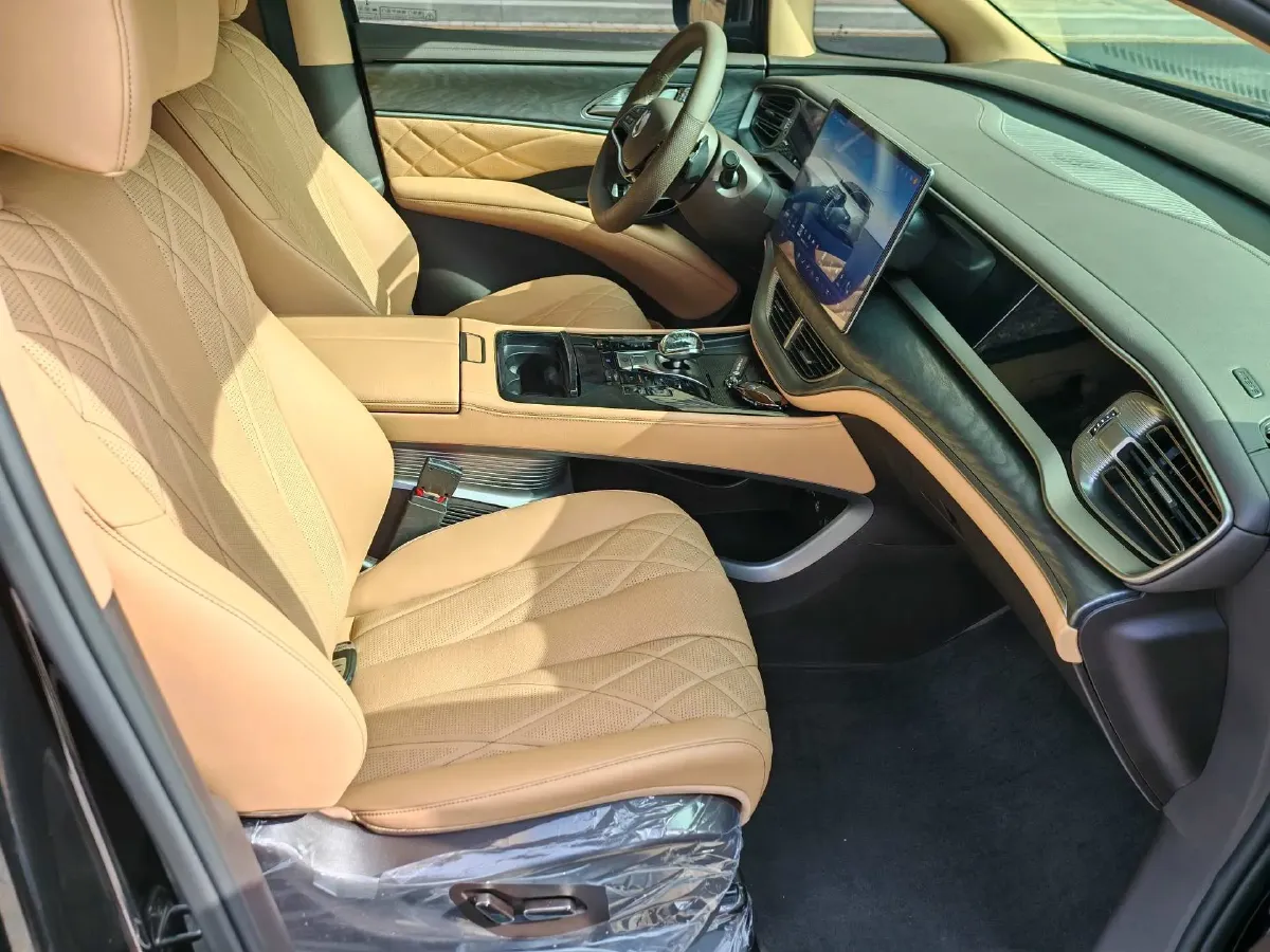 2025 Denza D9 1.5T 156HP L4 E-CVT PHEV 40KWH,autocango,china used car exporter,china ev exporter,chinese used car exporter,chinese used ev exporter