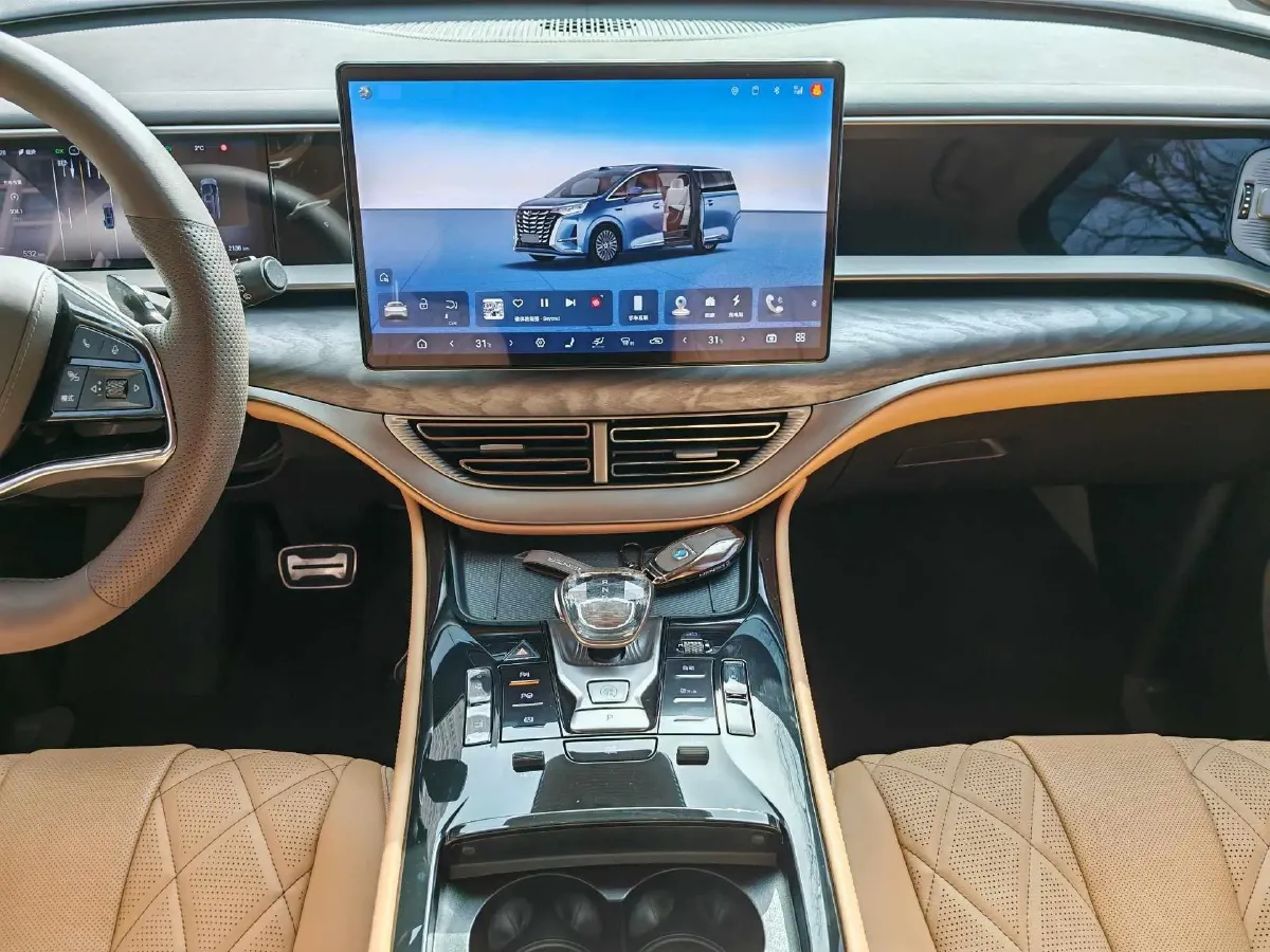 2025 Denza D9 1.5T 156HP L4 E-CVT PHEV 40KWH,autocango,china used car exporter,china ev exporter,chinese used car exporter,chinese used ev exporter