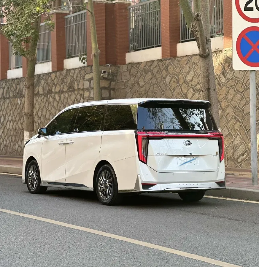 2023 GAC Trumpchi M8 2.0T 190HP L4 E-CVT Hybrid,autocango,china used car exporter,china ev exporter,chinese used car exporter,chinese used ev exporter