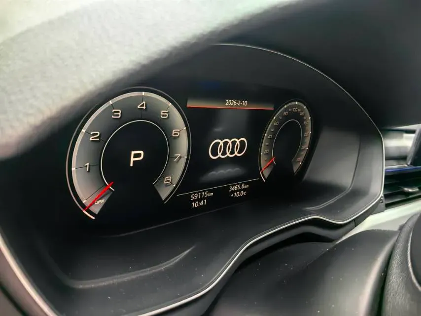 2022 Audi A4L 2.0T 190HP L4 7DCT,autocango,china used car exporter,china ev exporter,chinese used car exporter,chinese used ev exporter