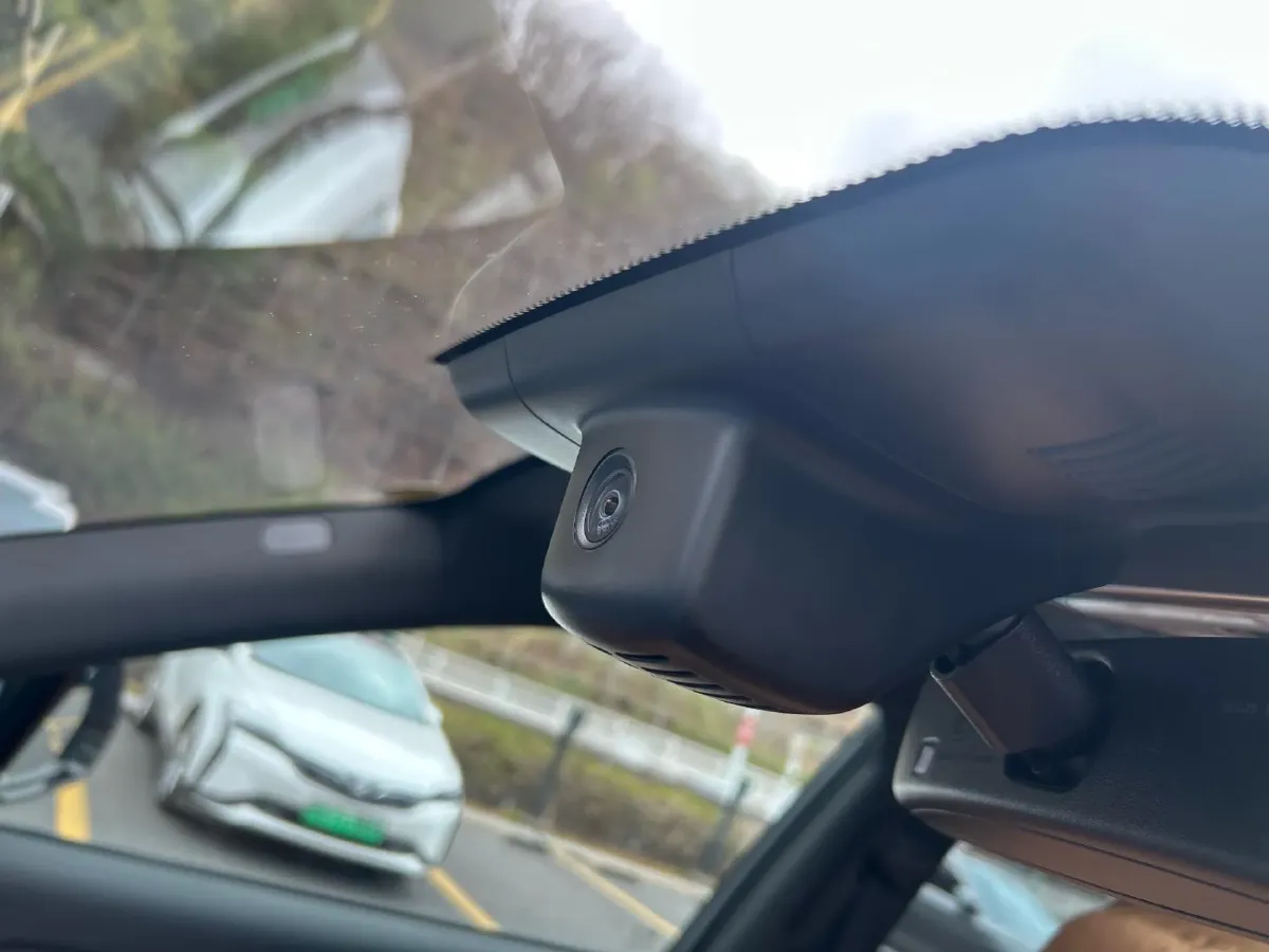 2021 Li ONE Range Extended 131HP REEV 40.5KWH,autocango,china used car exporter,china ev exporter,chinese used car exporter,chinese used ev exporter