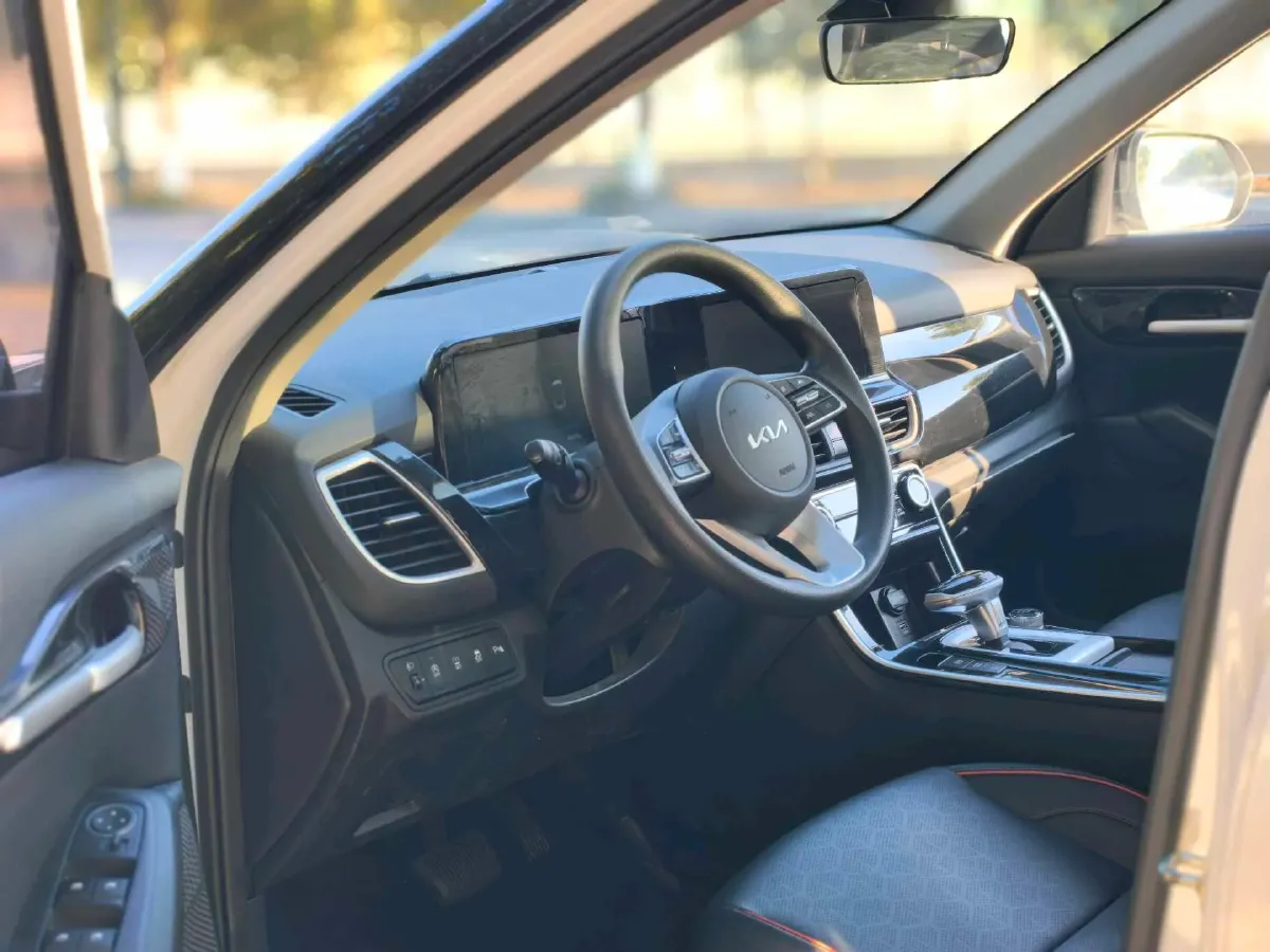 2023 Kia Seltos 1.5L 115HP L4 CVT,autocango,china used car exporter,china ev exporter,chinese used car exporter,chinese used ev exporter