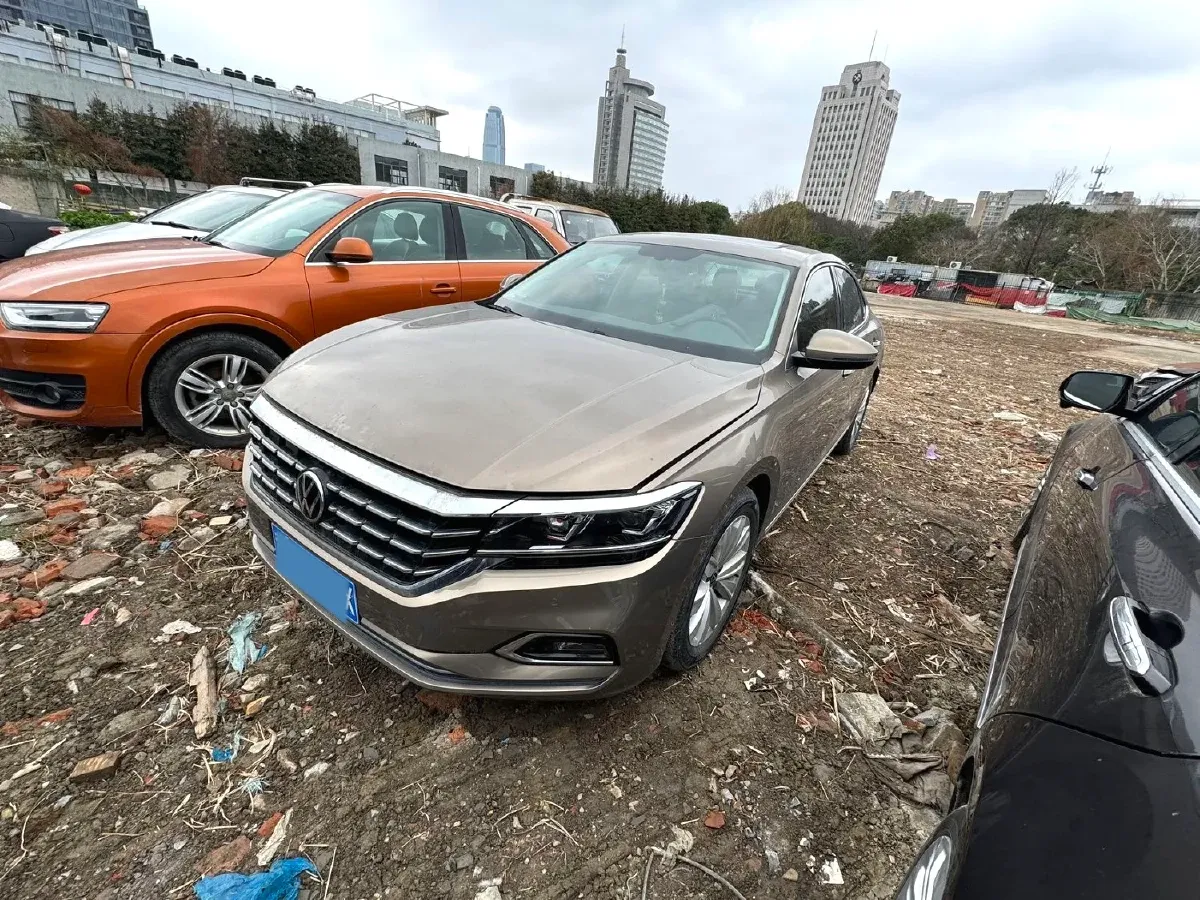 2020 Volkswagen Passat 2.0T 186HP L4 7DCT,autocango,china used car exporter,china ev exporter,chinese used car exporter,chinese used ev exporter