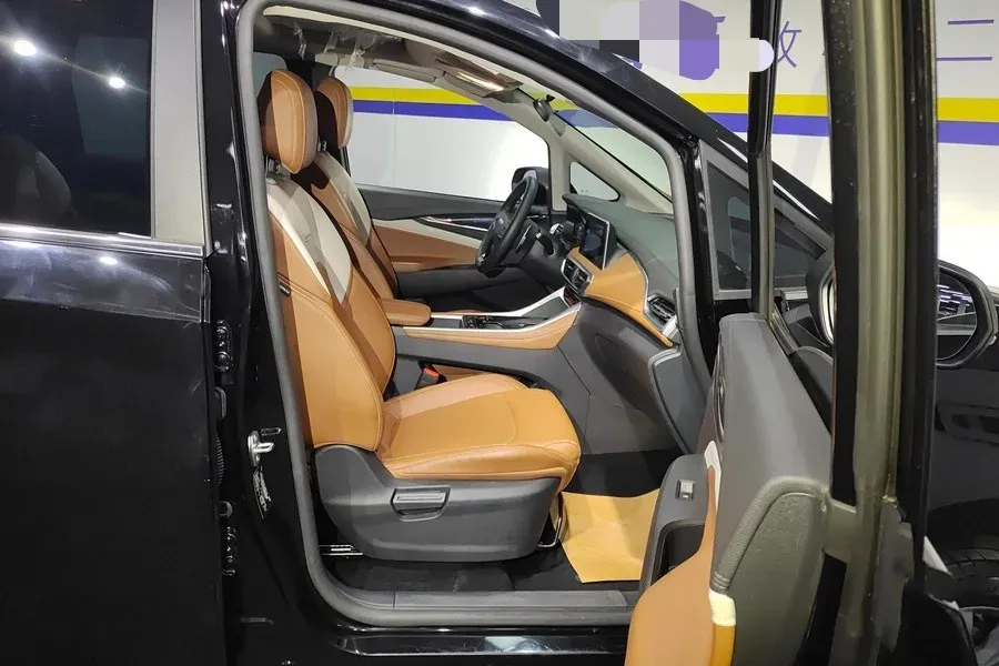 2023 MAXUS G50 1.5T 181HP L4 7DCT,autocango,china used car exporter,china ev exporter,chinese used car exporter,chinese used ev exporter