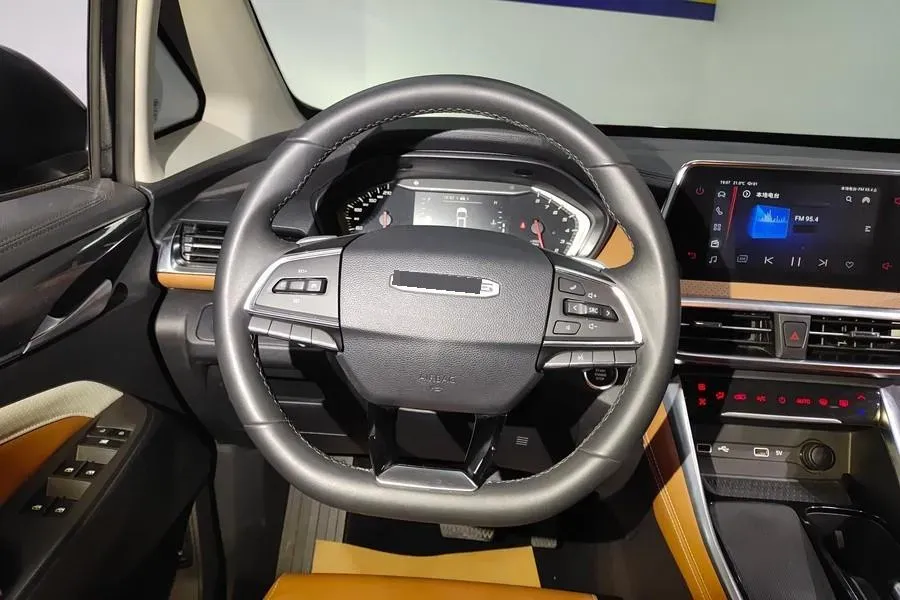 2023 MAXUS G50 1.5T 181HP L4 7DCT,autocango,china used car exporter,china ev exporter,chinese used car exporter,chinese used ev exporter