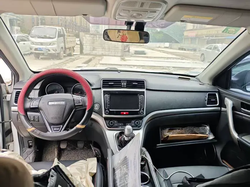 2019 Haval M6 1.5T 150HP L4 6MT,autocango,china used car exporter,china ev exporter,chinese used car exporter,chinese used ev exporter