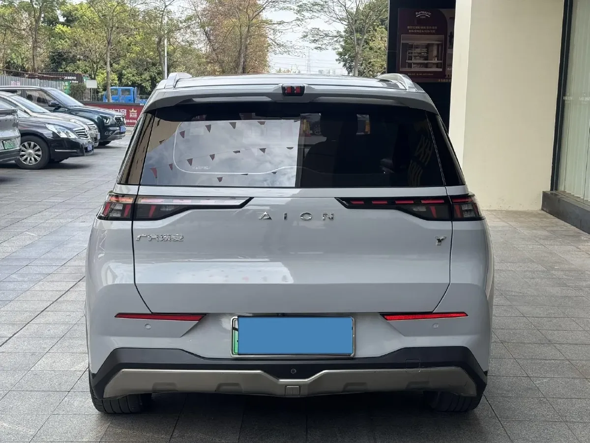 2022 Geely Okavango 1.8T 184HP L4 7DCT,autocango,china used car exporter,china ev exporter,chinese used car exporter,chinese used ev exporter