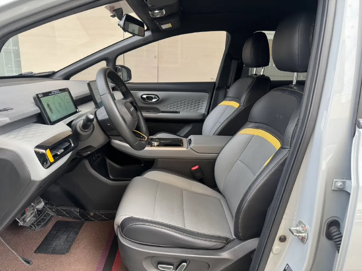 2022 Geely Okavango 1.8T 184HP L4 7DCT,autocango,china used car exporter,china ev exporter,chinese used car exporter,chinese used ev exporter