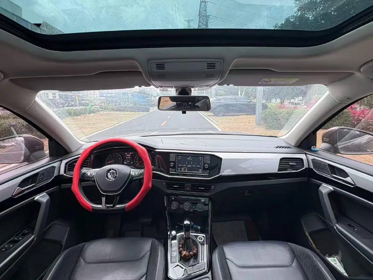 2019 Jeep Cherokee 2.0T 234HP L4 9AT,autocango,china used car exporter,china ev exporter,chinese used car exporter,chinese used ev exporter