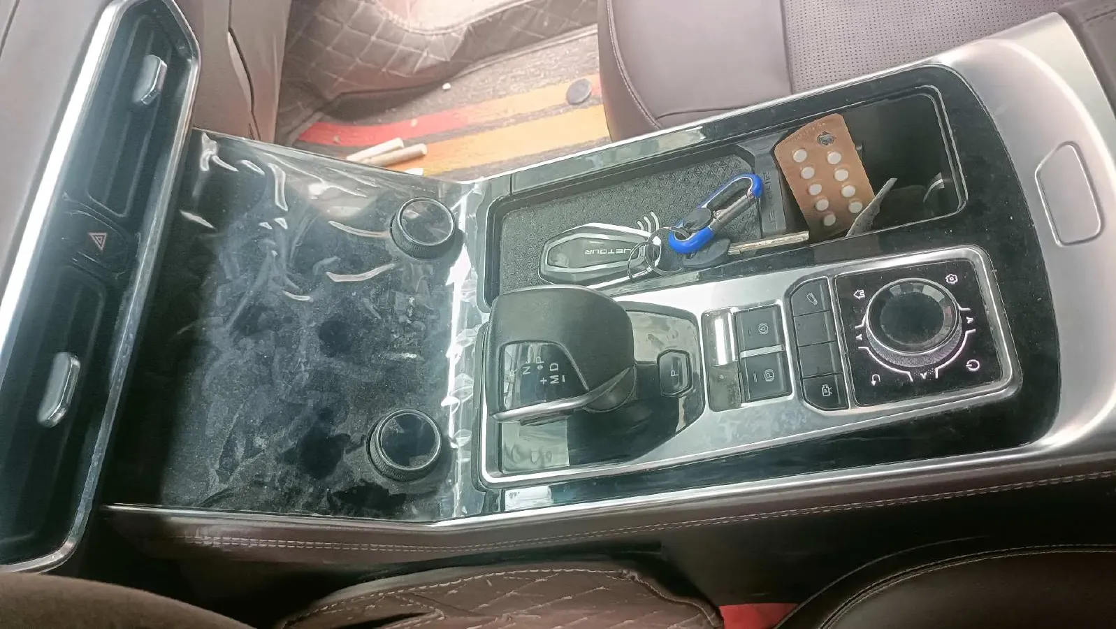 2022 Jetour X90 2.0T 254HP L4 7DCT,autocango,china used car exporter,china ev exporter,chinese used car exporter,chinese used ev exporter