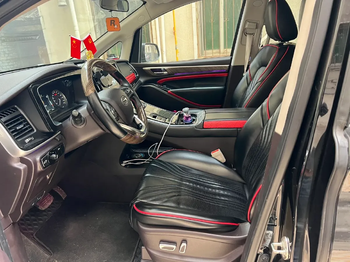 2021 GAC Trumpchi M8 2.0T 252HP L4 8AT,autocango,china used car exporter,china ev exporter,chinese used car exporter,chinese used ev exporter