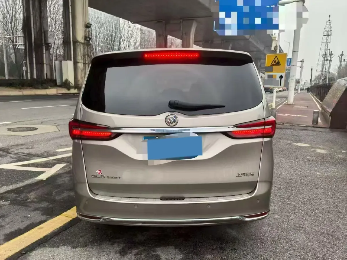 2022 Buick GL8 2.0T 237HP L4 9AT,autocango,china used car exporter,china ev exporter,chinese used car exporter,chinese used ev exporter