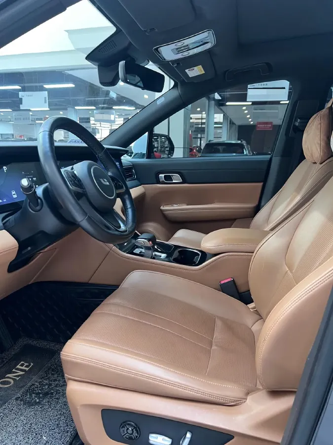 2020 Li ONE Range Extended 131HP REEV 40.5KWH,autocango,china used car exporter,china ev exporter,chinese used car exporter,chinese used ev exporter