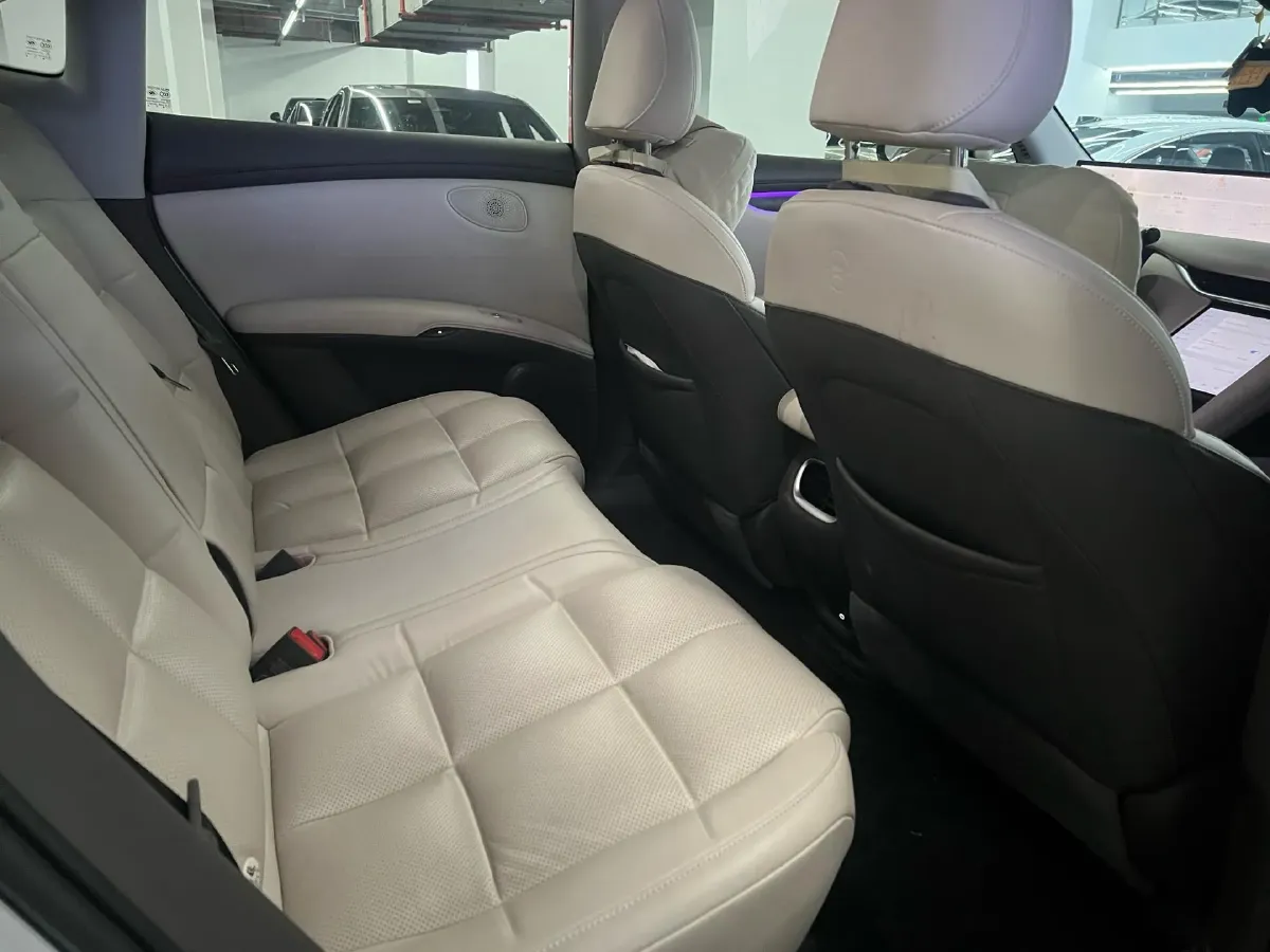 2023 IM LS6 BEV 71KWH,autocango,china used car exporter,china ev exporter,chinese used car exporter,chinese used ev exporter