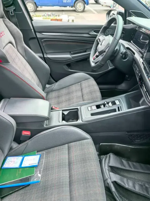 2021 Volkswagen GolfGTI 2.0T 220HP L4 7DCT,autocango,china used car exporter,china ev exporter,chinese used car exporter,chinese used ev exporter