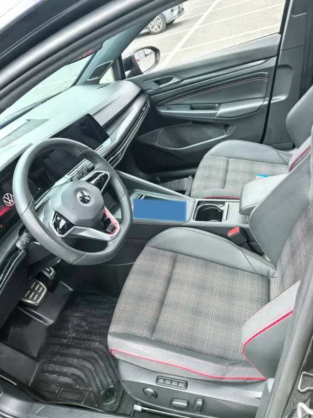 2021 Volkswagen GolfGTI 2.0T 220HP L4 7DCT,autocango,china used car exporter,china ev exporter,chinese used car exporter,chinese used ev exporter