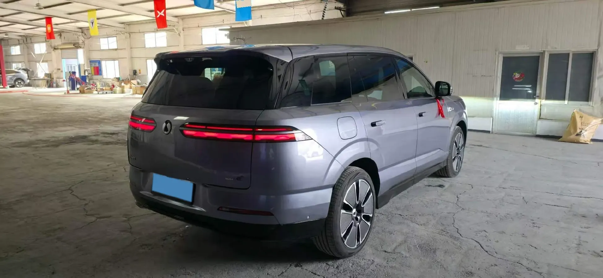 2025 Denza DenzaN8L 2.0T 207HP L4 E-CVT PHEV,autocango,china used car exporter,china ev exporter,chinese used car exporter,chinese used ev exporter