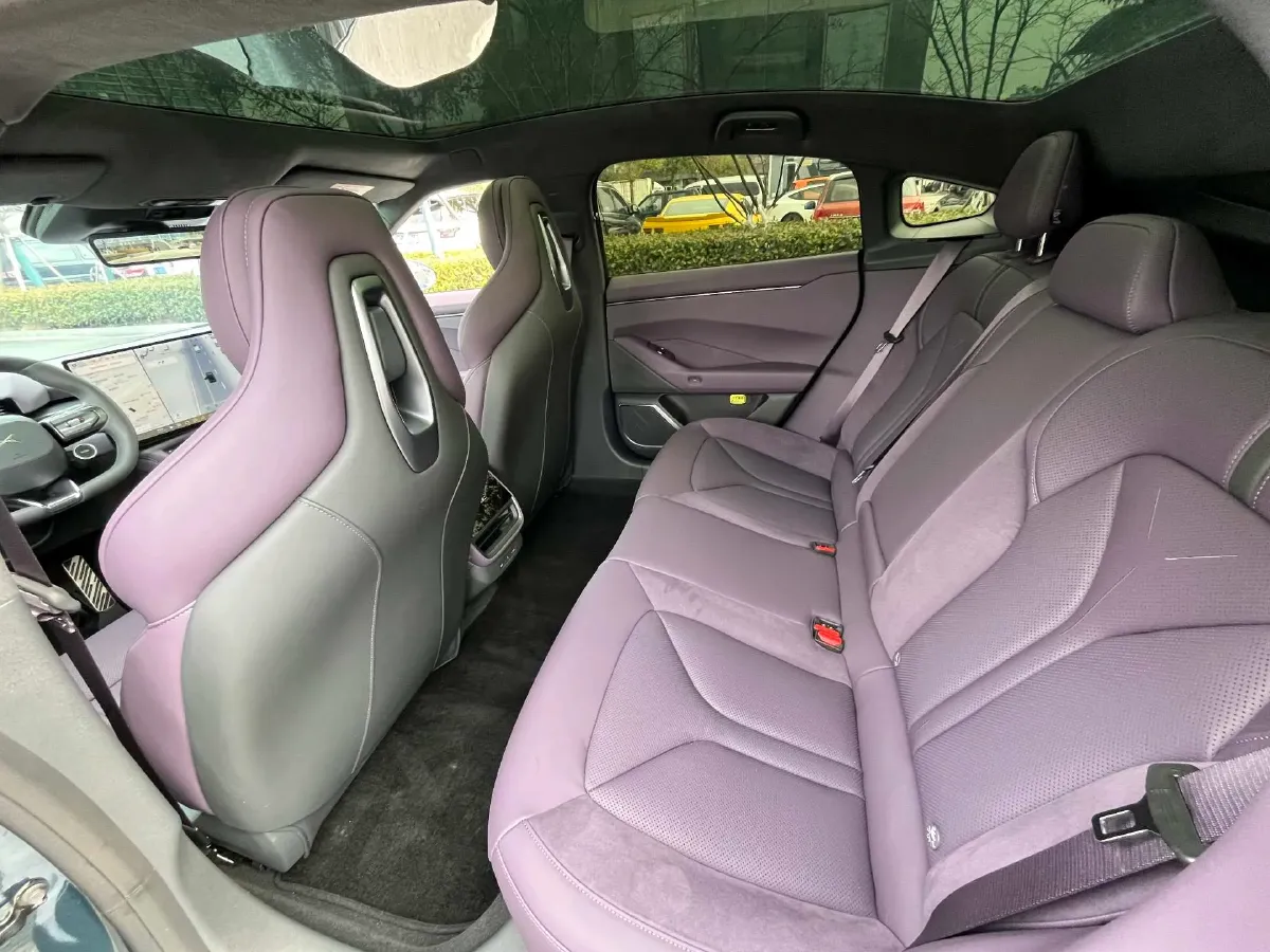 2025 Xpeng P7 BEV,autocango,china used car exporter,china ev exporter,chinese used car exporter,chinese used ev exporter